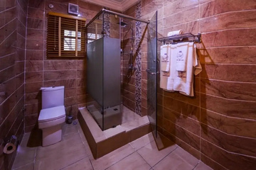 hotel_rooms