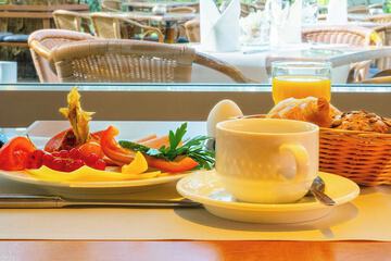 Breakfast buffet