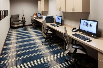 Business Center 33 of 37