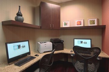 Business Center 94 of 94