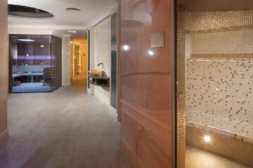 Steam room