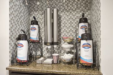 Breakfast/Coffee Service 19 of 24