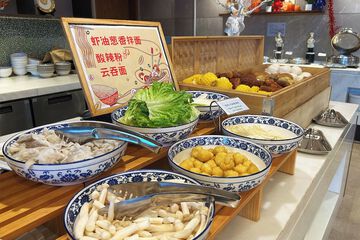 Breakfast buffet