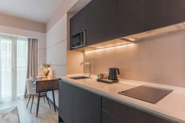 Private kitchenette