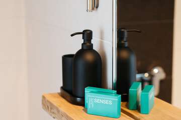 Bathroom amenities