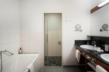 Photo 34
