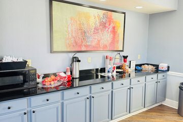 Breakfast/Coffee Service 28 of 29