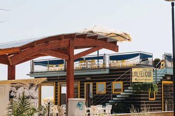 Beach bar