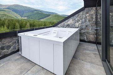 Jetted tub