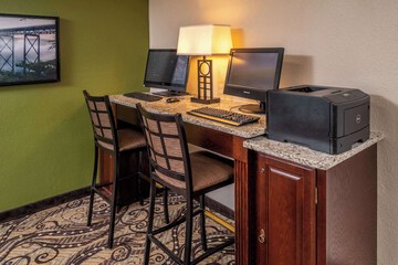 Business Center 15 of 15