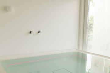 Private spa tub