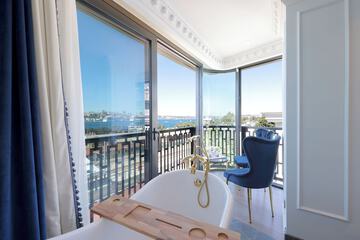 Beach/ocean view