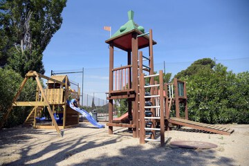 Children's play area - outdoor