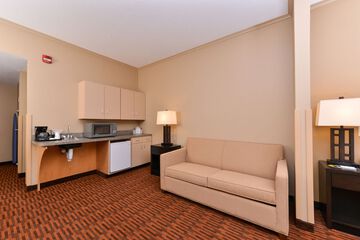 Room 33 of 68