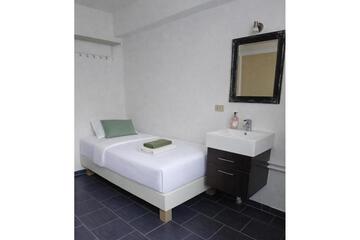 Photo 44