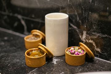 Bathroom amenities