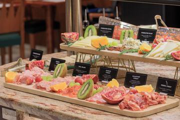 Breakfast buffet