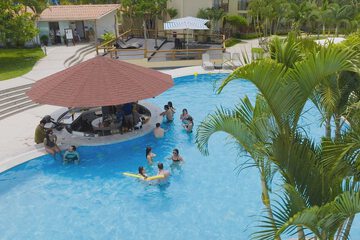 Poolside bar