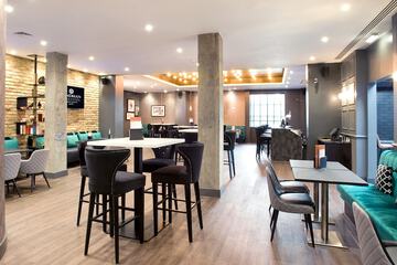 Sports bar
