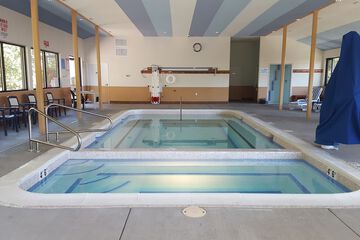 Indoor spa tub