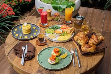Breakfast meal