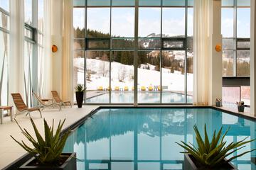 Indoor/outdoor pool