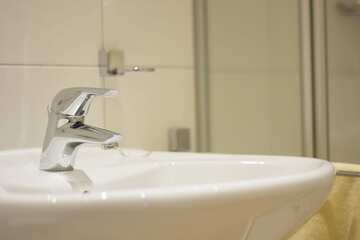Bathroom sink