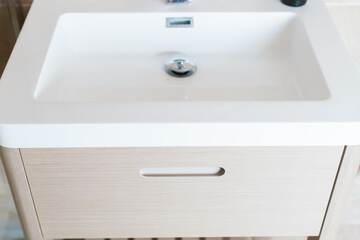 Bathroom sink