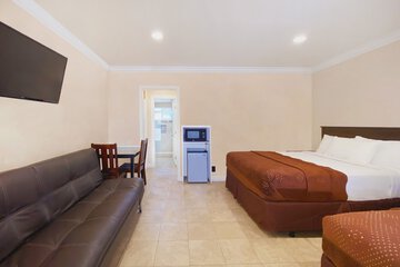 Nite Inn - Walking Distance to Universal Studios Hollywood