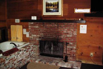 Cozy Hollow Lodge