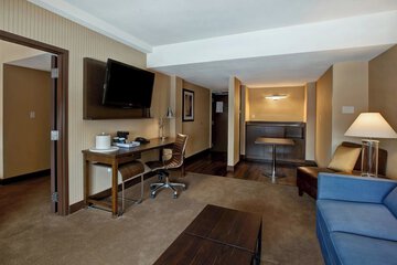 Room 52 of 95