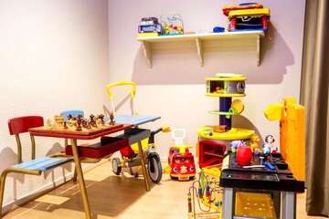 Children's play area - indoor