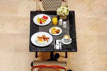 Breakfast meal