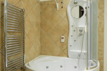Jetted tub