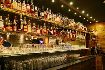 Sports bar