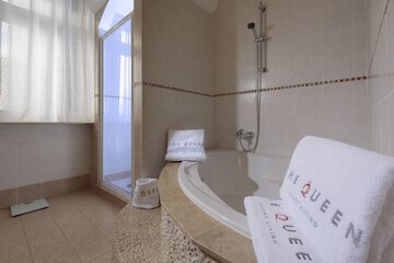 Jetted tub