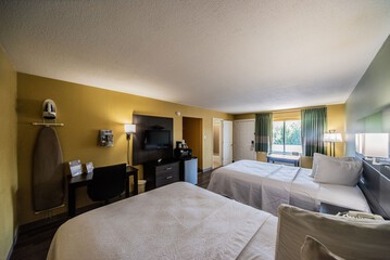 Room 44 of 79