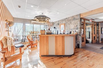 Concierge desk