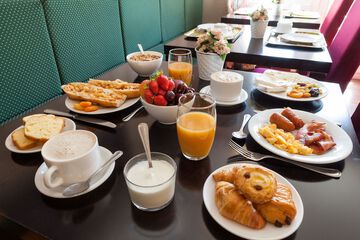 Breakfast meal