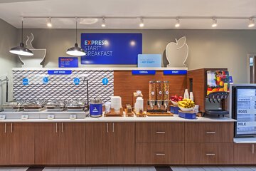 Breakfast/Coffee Service 45 of 47