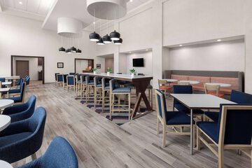 Hotel Interior 9 of 40