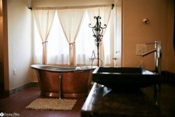 Deep Soaking Bathtub