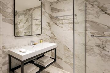 Bathroom shower