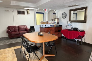 Breakfast area