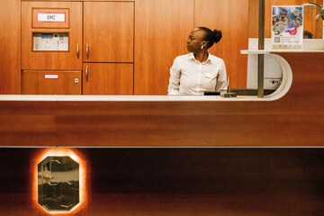 Check-in/check-out kiosk
