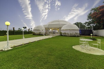 Outdoor banquet area