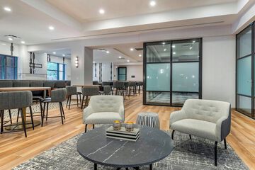 Hotel Interior 10 of 64