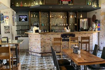 Snack bar