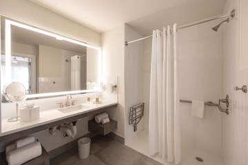 Bathroom shower