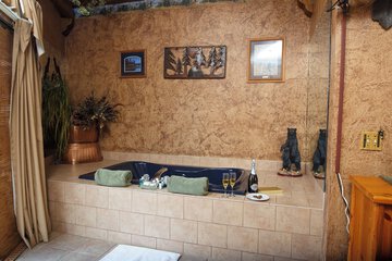 Private spa tub